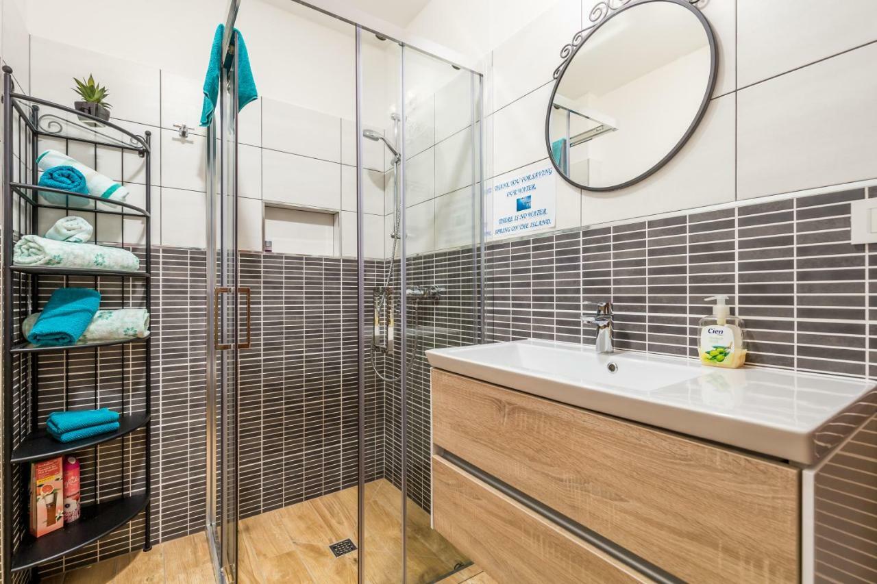 Apartments Linda Sestrunj Ngoại thất bức ảnh